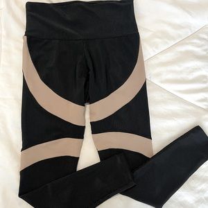 Onzie Leggings